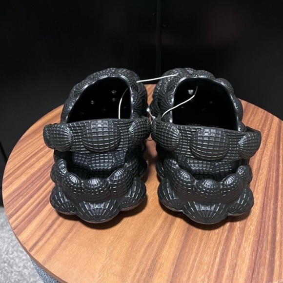 Massage Bubble Slides for Women Men, Cloud Slippers, Non-Slip, Trendy Slide - Picture 2 of 5